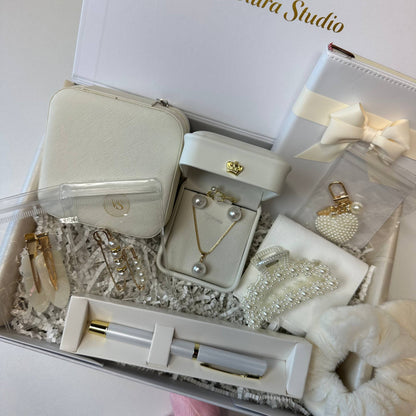Velura Pearl Grace Box