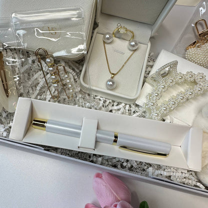 Velura Pearl Grace Box