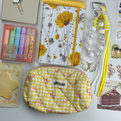 🌼 Golden Daisy Box