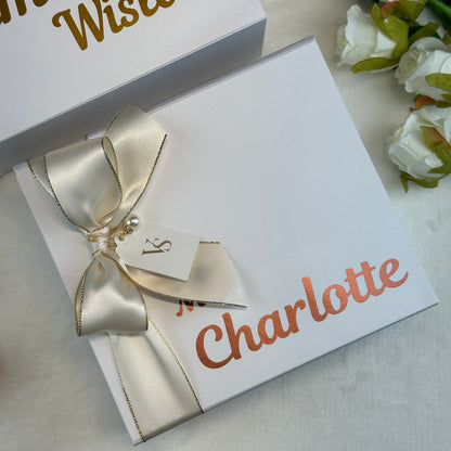 Velura Pearl Grace Box