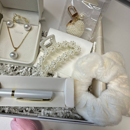Velura Pearl Grace Box