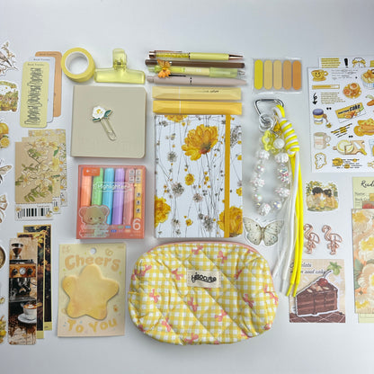 🌼 Golden Daisy Box